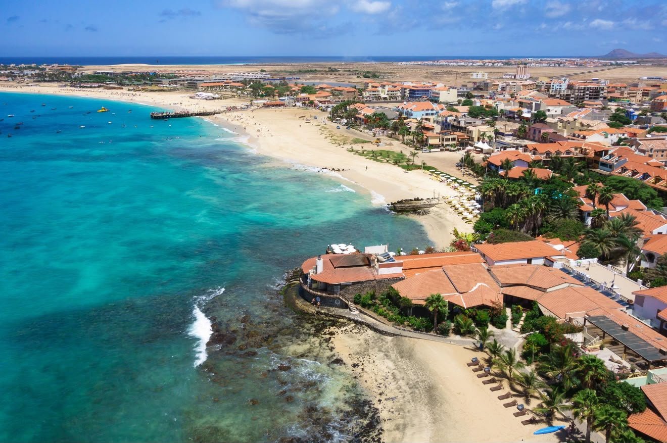 Veduta aerea della costa di Santa Maria, Sal